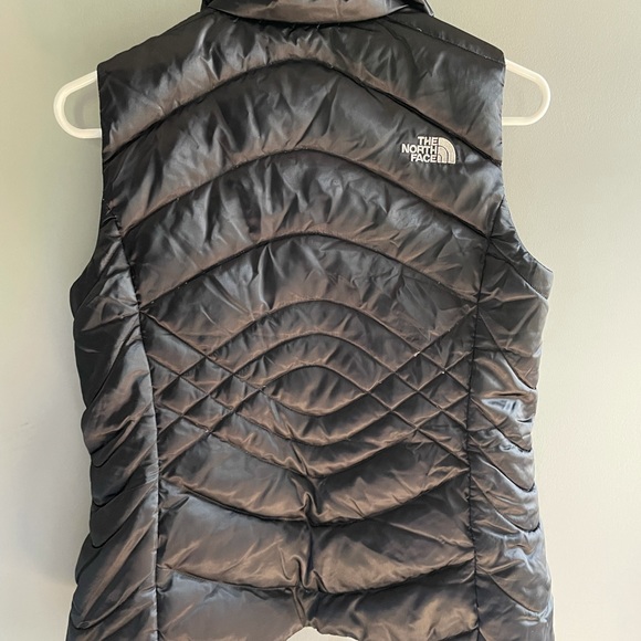The North Face Quilted Black Vest - Picture 3 of 3